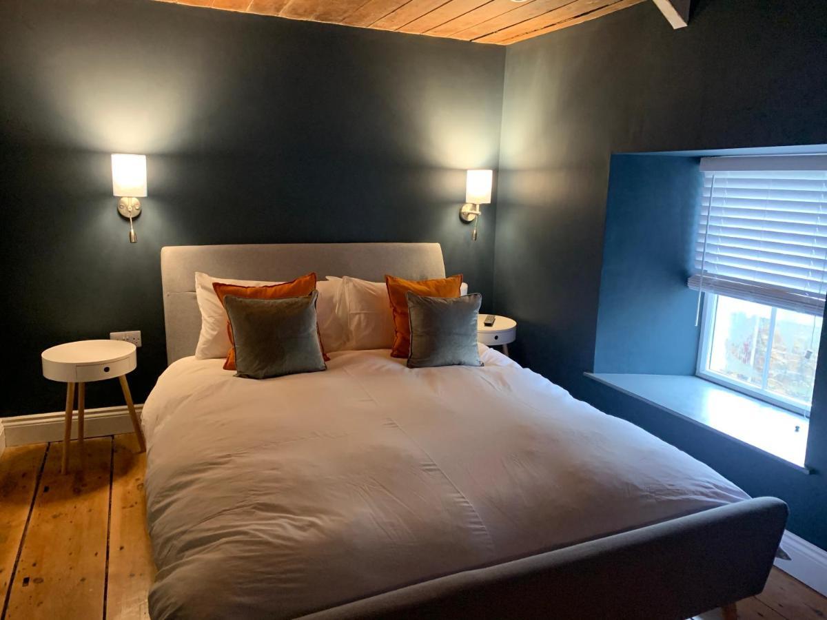 Min-Y-Fford Sleeps 6 Plus Pet Newport  Exterior foto